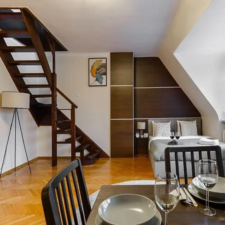 Elegant Loft-style For 10 Варшава