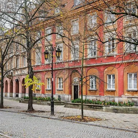 Апартаменти Elegant Loft-style For 10 *